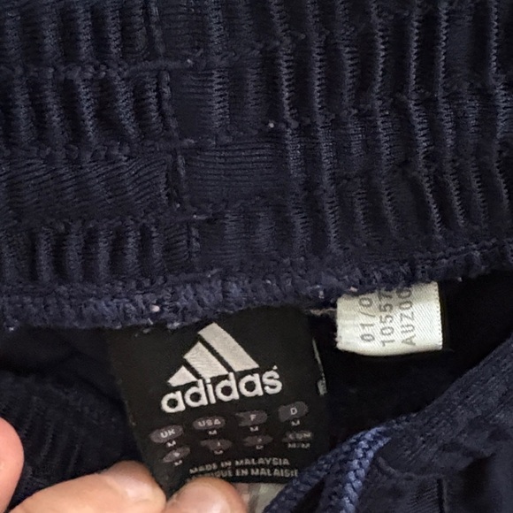 Adidas Dark Blue Shorts with Bright orange Accents men’s size Medium with pocket - Picture 3 of 4